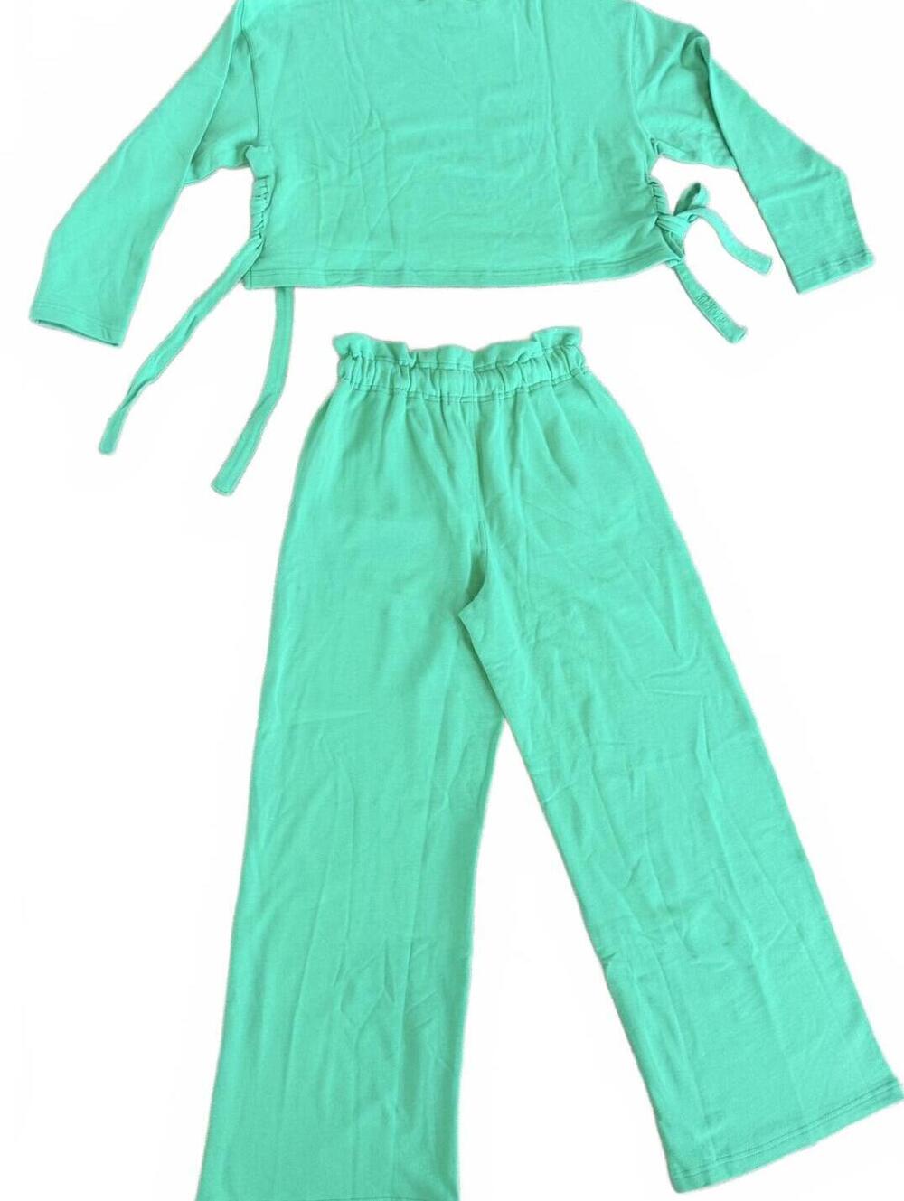 La Porte Green Two-Piece Crop Top and Wide-Leg Pants Set - Picture 4 of 8